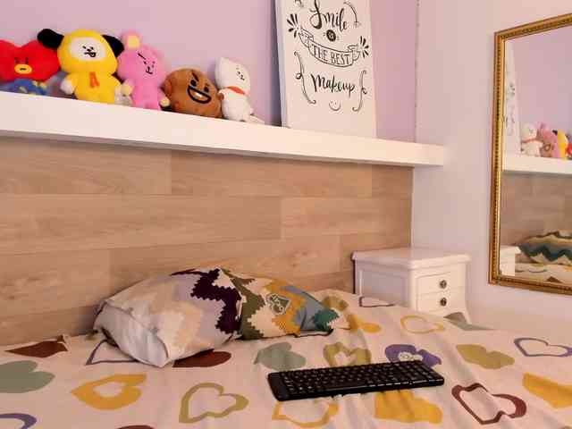 EmmaSanchez1 Live Webcam on BongaCams