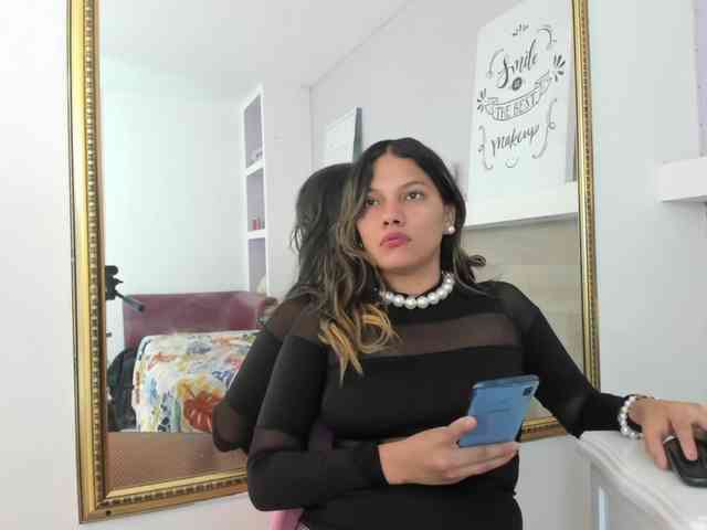 EmmaSanchez1 webcam