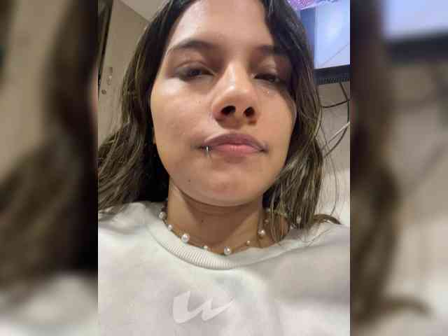 EmmaSanchez1 webcam