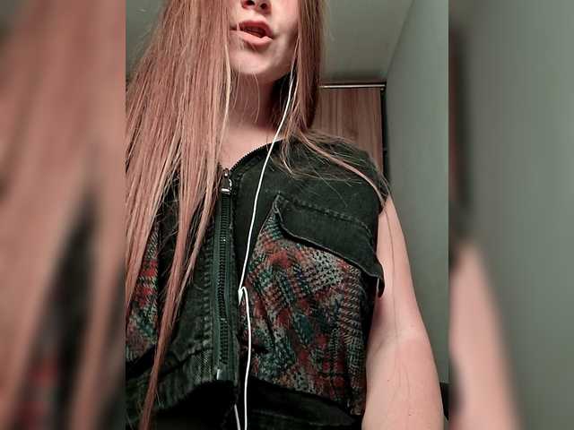 Evasapples2026's BongaCams show and profile