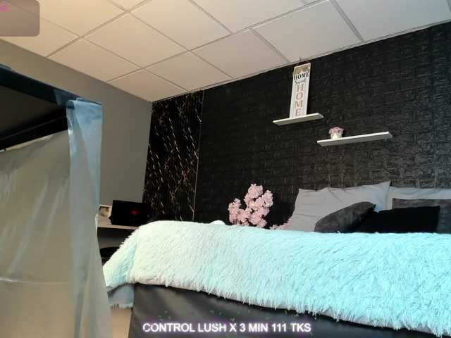 Aluna-Clark1 live cam on BongaCams