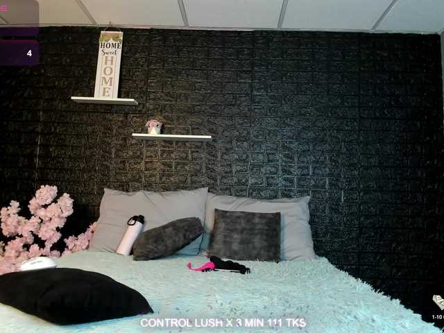 Aluna-Clark1 live cam on BongaCams