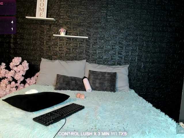 Aluna-Clark1 live cam on BongaCams