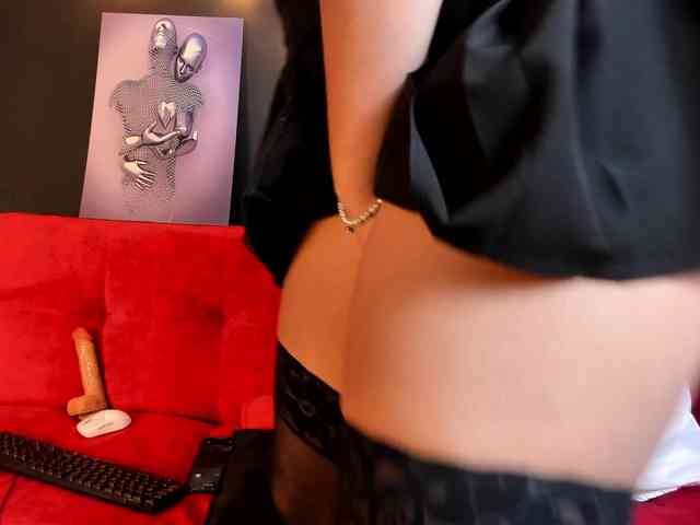 Aluna-Clark1 webcam