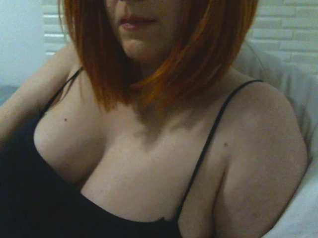SimplyMaria777 — live female cam