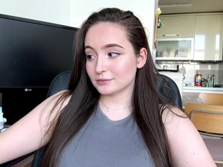EmillyCarte Porn Show