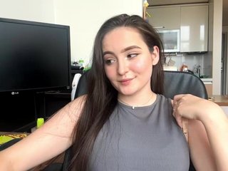 EmillyCarte Porn Show
