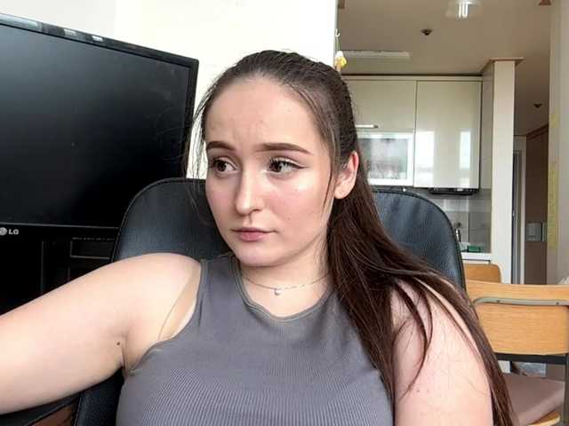 EmillyCarte live cam on BongaCams