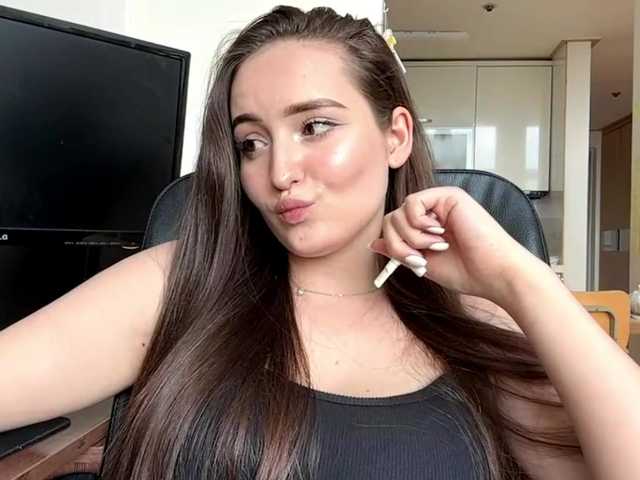 EmillyCarte live cam on BongaCams