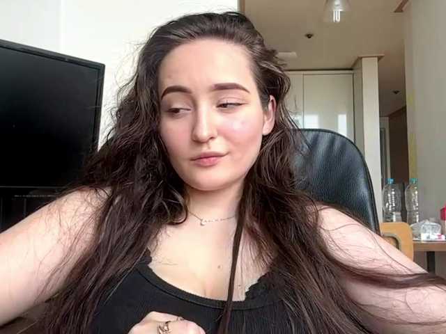EmillyCarte live cam on BongaCams