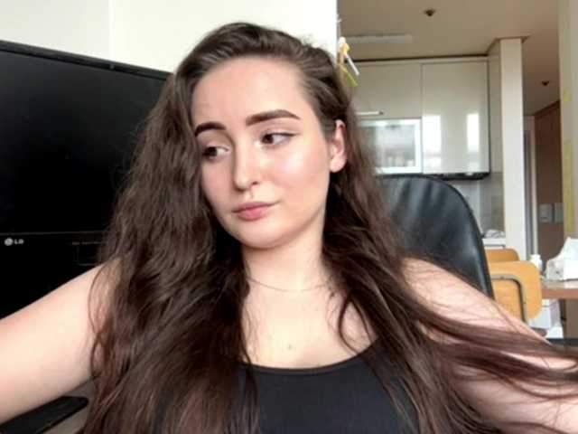 EmillyCarte live cam on BongaCams