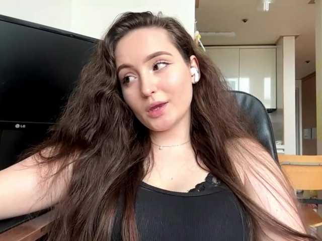 EmillyCarte live cam on BongaCams