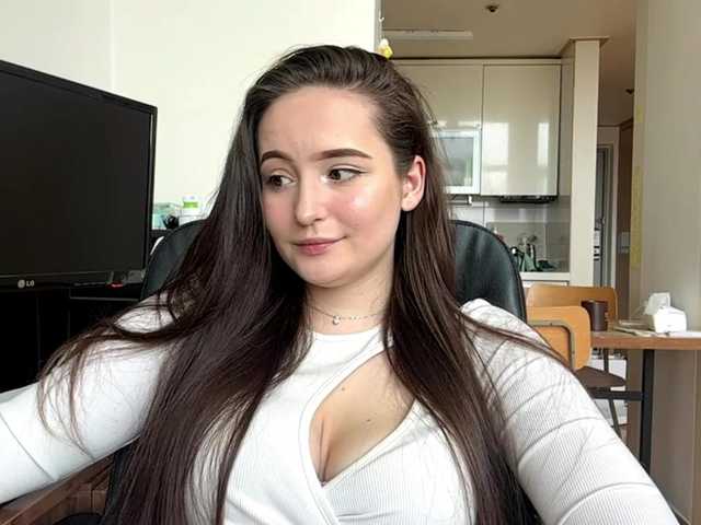 EmillyCarte live cam on BongaCams