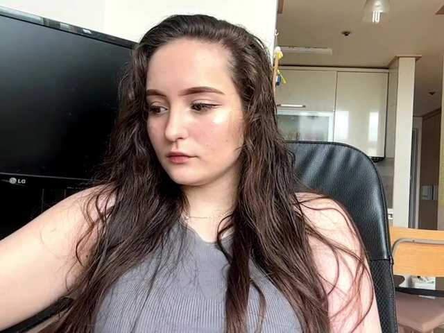 EmillyCarte live cam on BongaCams
