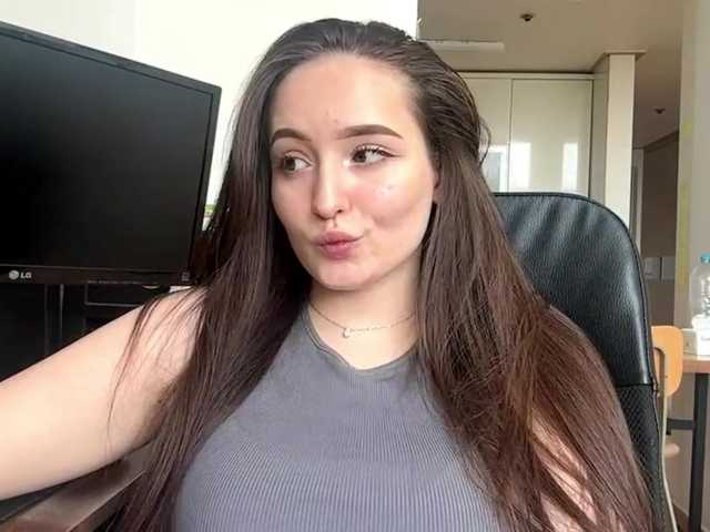 EmillyCarte live cam on BongaCams