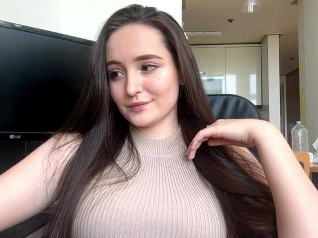EmillyCarte live cam on BongaCams