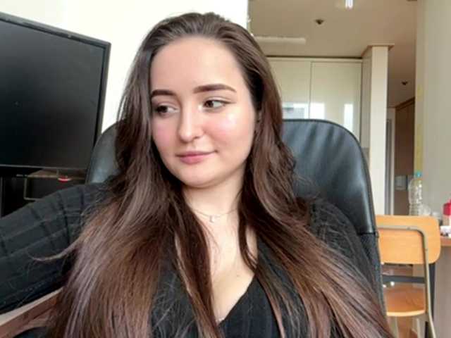 EmillyCarte live webcam show