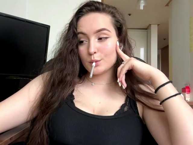 EmillyCarte live cam on BongaCams