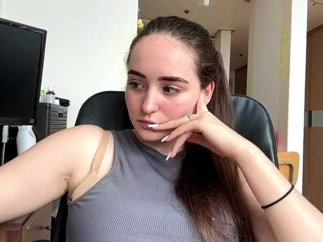 EmillyCarte live cam on BongaCams