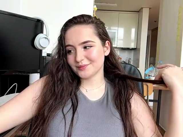 EmillyCarte live cam on BongaCams
