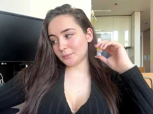 EmillyCarte live cam on BongaCams