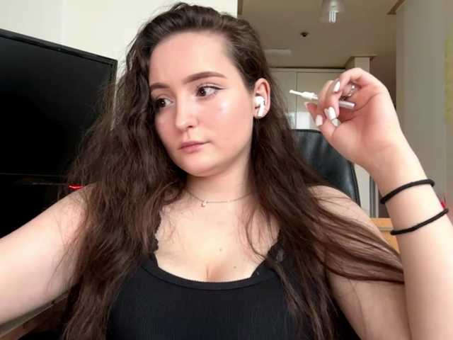EmillyCarte live cam on BongaCams