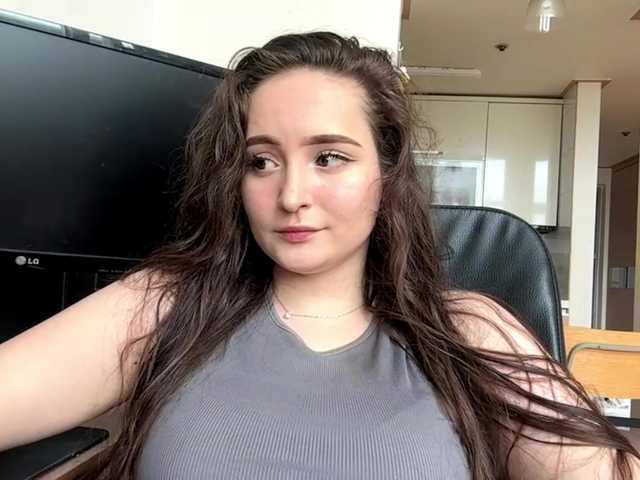 EmillyCarte live cam on BongaCams