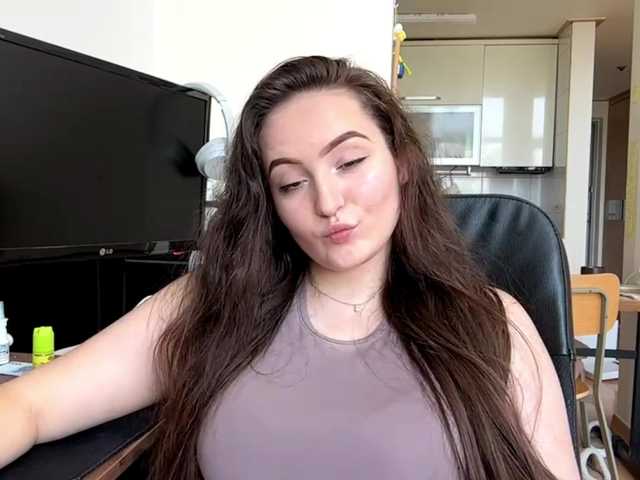 EmillyCarte live cam on BongaCams