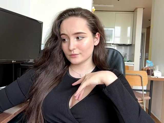 EmillyCarte live cam on BongaCams