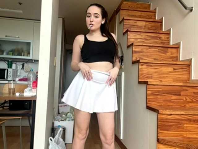EmillyCarte live webcam show