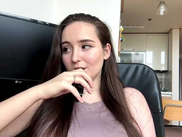 EmillyCarte live cam on BongaCams