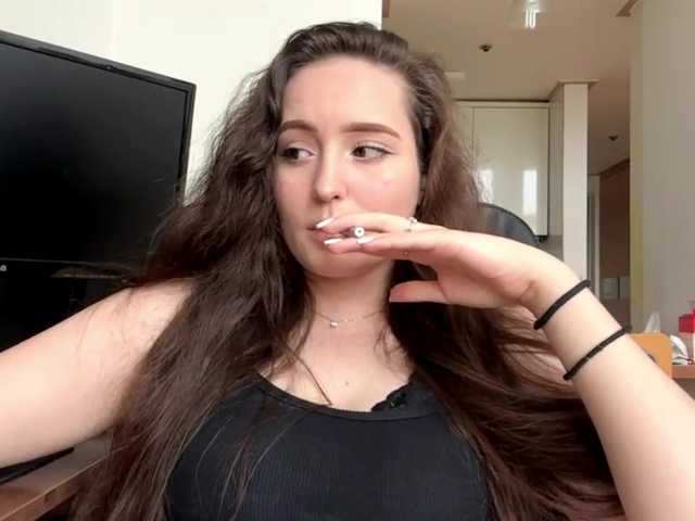 EmillyCarte live cam on BongaCams