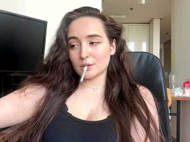 EmillyCarte live cam on BongaCams