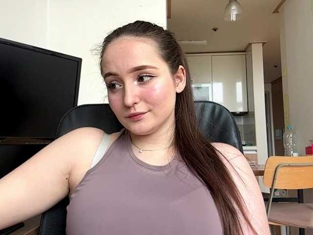 EmillyCarte live cam on BongaCams