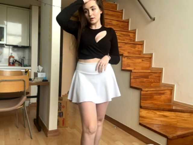  EmillyCarte chat room