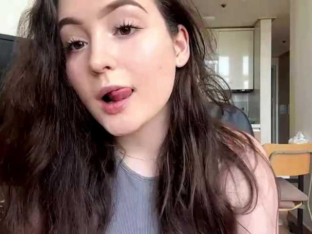 emillycarte live sex show
