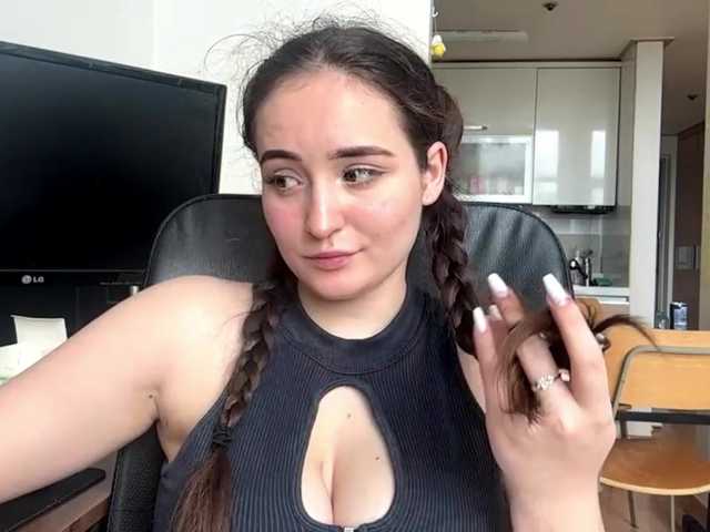 EmillyCarte live cam on BongaCams