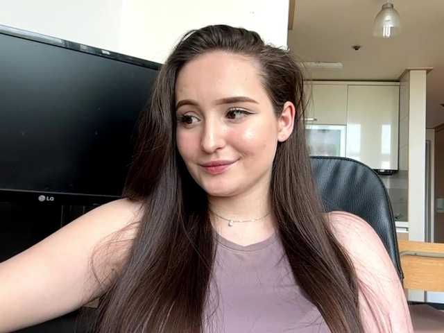 EmillyCarte live cam on BongaCams
