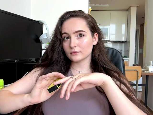 EmillyCarte live cam on BongaCams