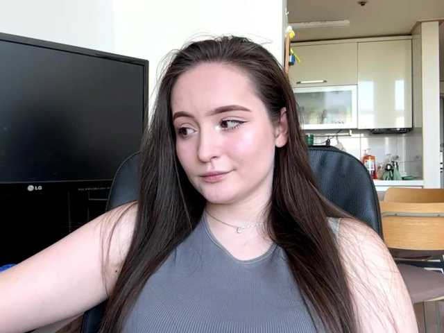EmillyCarte live cam on BongaCams