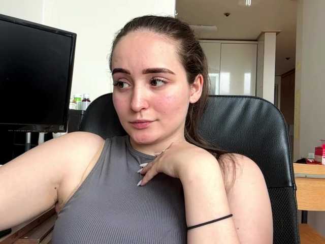 EmillyCarte live cam on BongaCams