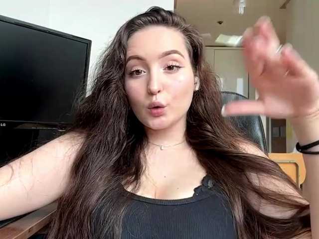 EmillyCarte live cam on BongaCams