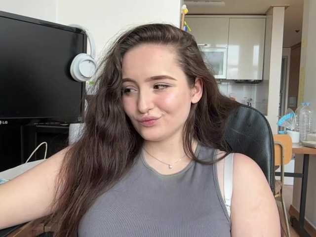 EmillyCarte live cam on BongaCams