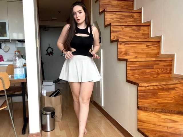  EmillyCarte chat room