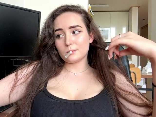 EmillyCarte live cam on BongaCams
