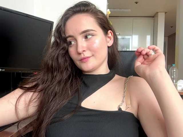 EmillyCarte live cam on BongaCams