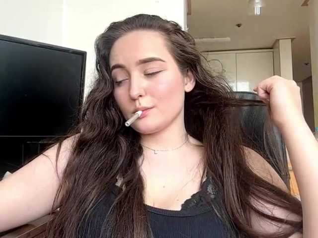 EmillyCarte live webcam show