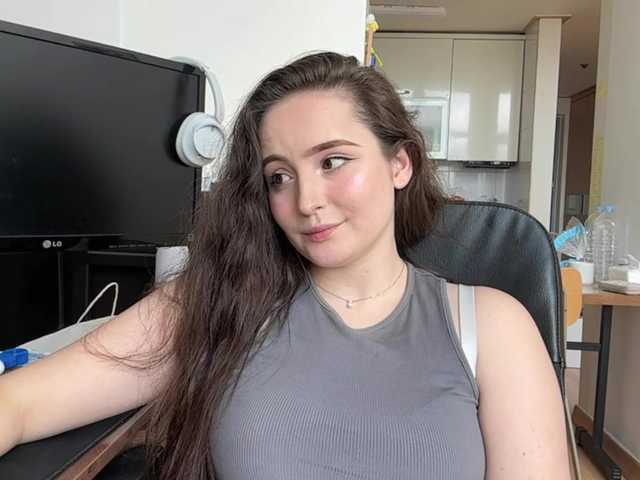 EmillyCarte live cam on BongaCams