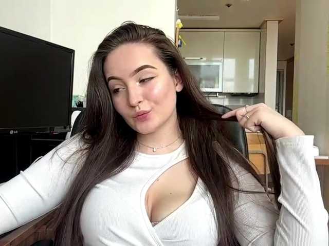 EmillyCarte live cam on BongaCams