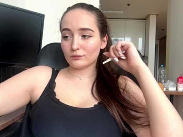 EmillyCarte live cam on BongaCams